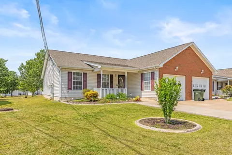 470 Flagstone Dr, Rossville, GA 30741