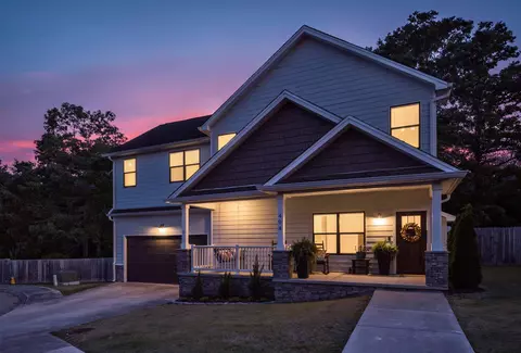 494 Candytuft Ln, Hixson, TN 37343