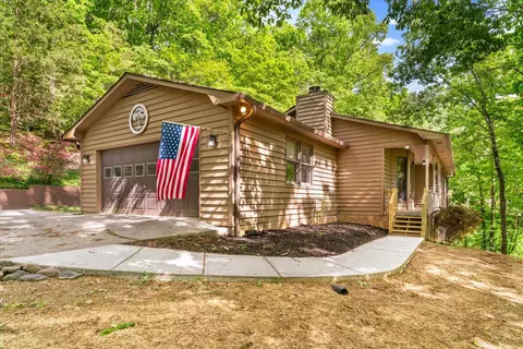 107 Van Buren Dr, Dalton, GA 30721