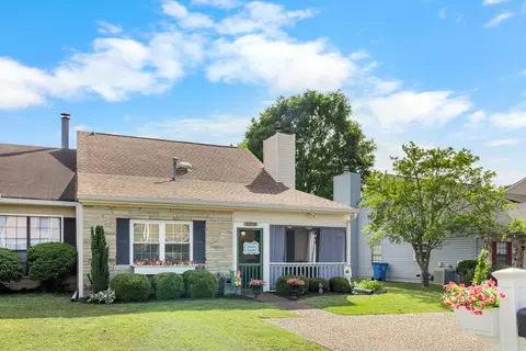 1274 Leaside Ln, Hixson, TN 37343