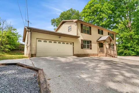 1921 Tibbs Ter, Dalton, GA 30720