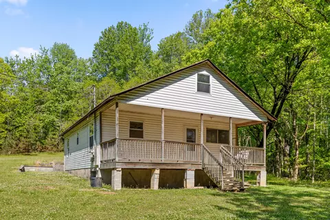 1013 Hotwater Rd, Soddy Daisy, TN 37379