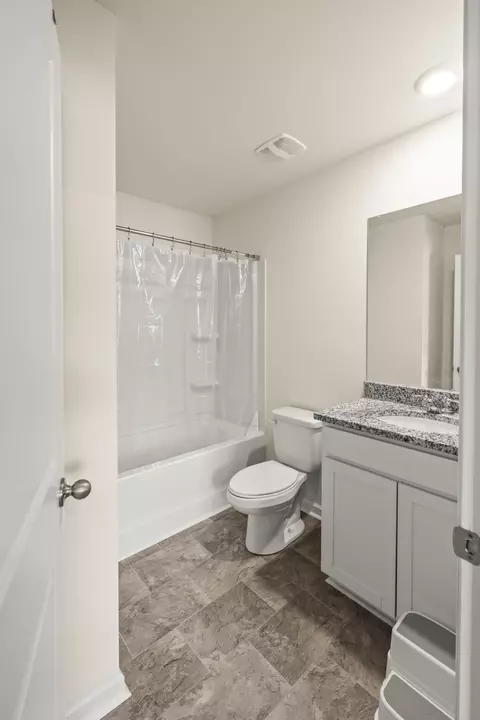 Bath - 6599 Prickly Loop, Ooltewah, TN 37363 photo 4 of 4