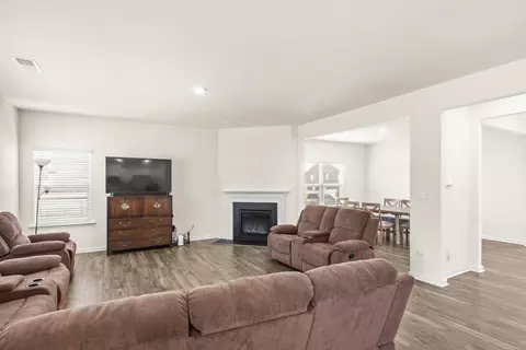 Living - 6599 Prickly Loop, Ooltewah, TN 37363 photo 2 of 2