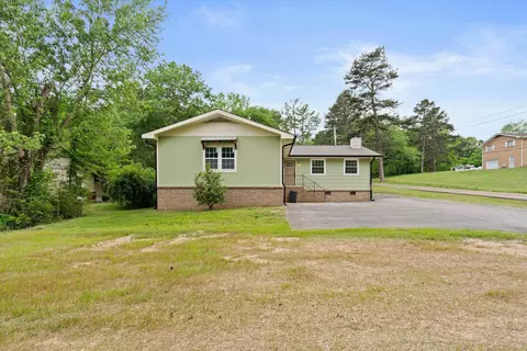 Exterior - 9422 E Brainerd Rd, Chattanooga, TN 37421 photo 2 of 10