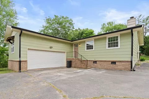 Exterior - 9422 E Brainerd Rd, Chattanooga, TN 37421 photo 3 of 10