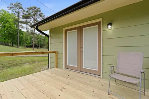 Exterior - 9422 E Brainerd Rd, Chattanooga, TN 37421 photo 4 of 10