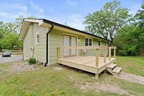 Exterior - 9422 E Brainerd Rd, Chattanooga, TN 37421 photo 7 of 10