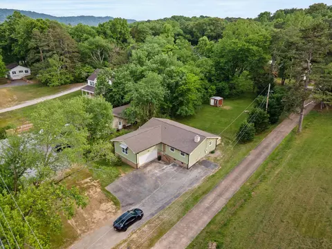 View/Area - 9422 E Brainerd Rd, Chattanooga, TN 37421 photo 1 of 5