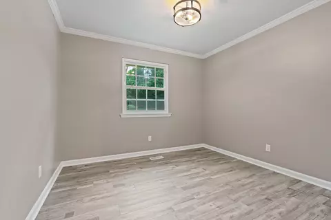 Bedroom - 9422 E Brainerd Rd, Chattanooga, TN 37421 photo 3 of 4