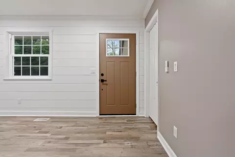 Entry Way - 9422 E Brainerd Rd, Chattanooga, TN 37421 photo 1 of 1