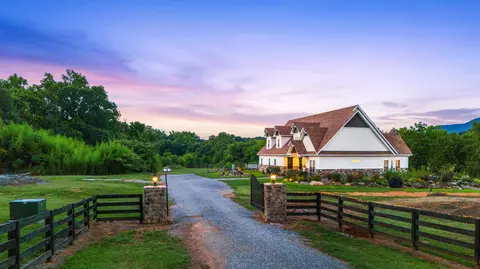 Exterior - 1072 Cookson Creek Rd, Ocoee, TN 37361 photo 2 of 17