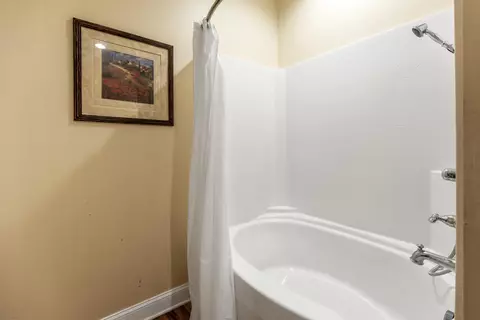 Bath - 1072 Cookson Creek Rd, Ocoee, TN 37361 photo 6 of 6