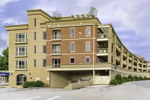 4 Cherokee Blvd #421, Chattanooga, TN 37405