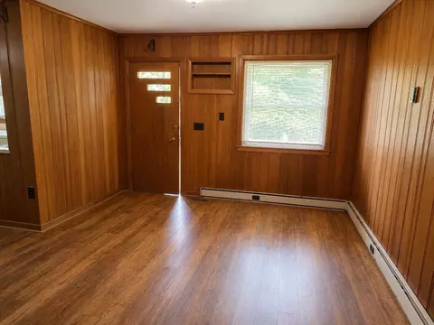 Living - 116 Diane Dr, Dalton, GA 30721 photo 5 of 7