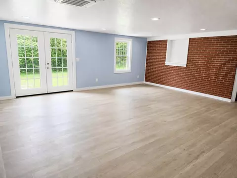 Living - 116 Diane Dr, Dalton, GA 30721 photo 7 of 7