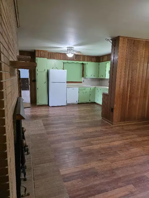 Kitchen - 116 Diane Dr, Dalton, GA 30721 photo 1 of 1