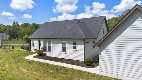 879 Dedmon Rd, Ringgold, GA 30736