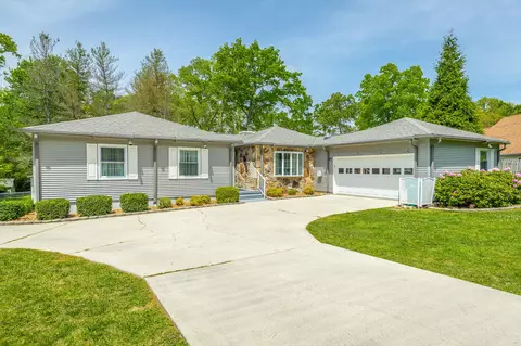 210 Cardinal Loop, Crossville, TN 38555