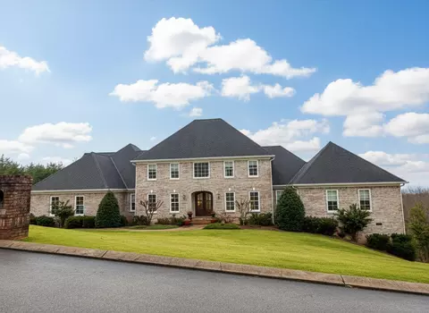 8380 Balata Dr, Ooltewah, TN 37363
