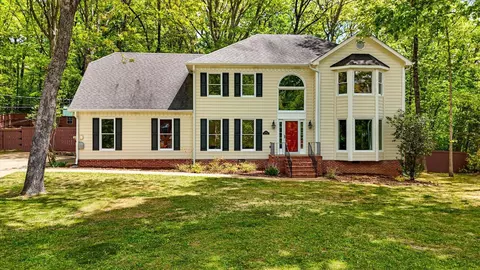 2324 Woodlair Way, Signal Mountain, TN 37377
