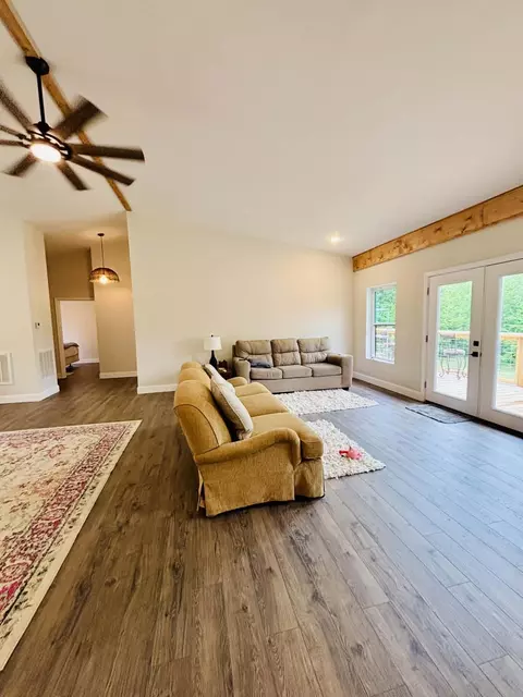 Living - 197 Echo Point Rd, Dunlap, TN 37327 photo 2 of 4
