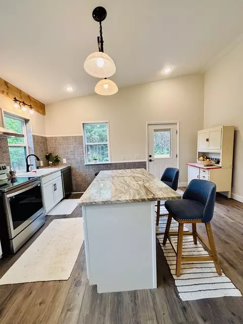 Kitchen - 197 Echo Point Rd, Dunlap, TN 37327 photo 5 of 5