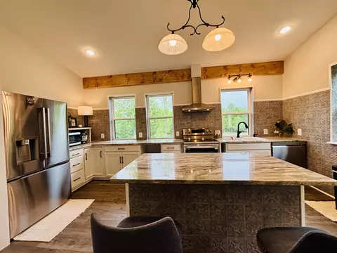 Kitchen - 197 Echo Point Rd, Dunlap, TN 37327 photo 4 of 5