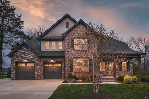 7247 Gregory Dr, Ooltewah, TN 37363