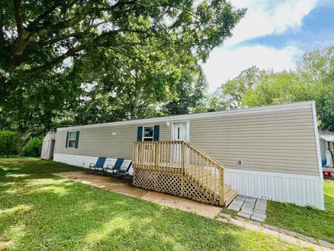 8535 Cherlee Dr, Ooltewah, TN 37363