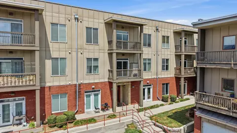 817 Flynn St #304, Chattanooga, TN 37403