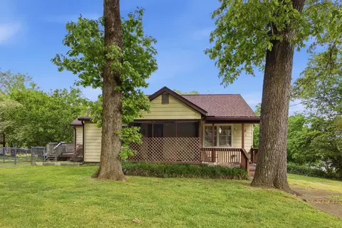 78 N Lake Ter, Rossville, GA 30741