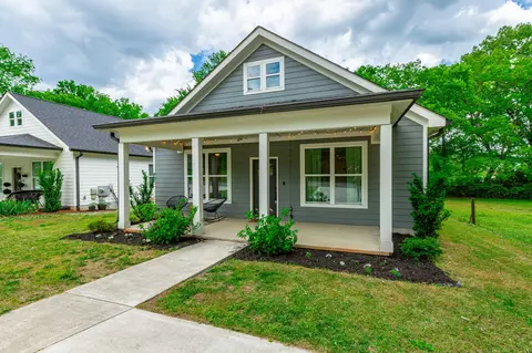 3006 E Crescent Cir, Chattanooga, TN 37407