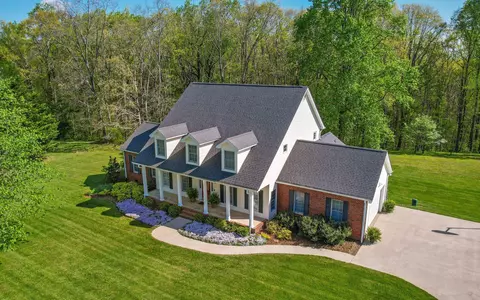 4832 Rolling Meadows Ln, Signal Mountain, TN 37377