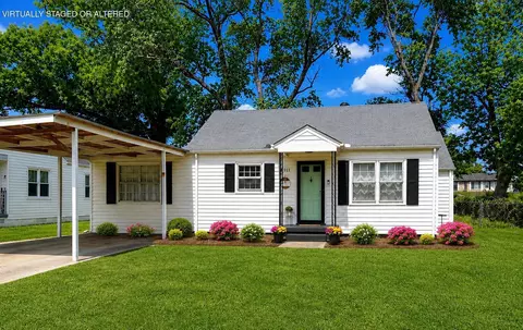 4911 Carolyn Ln, Chattanooga, TN 37411