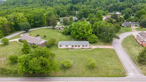 9501 Heathwood Dr, Collegedale, TN 37363