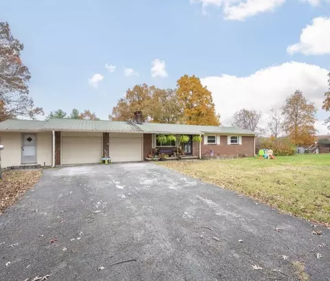 844 Miller Rd, Signal Mountain, TN 37377