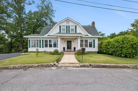 3310 Alta Vista Dr, Chattanooga, TN 37411