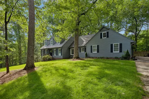 2213 Rocky Face Cir, Dalton, GA 30720