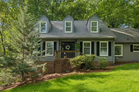 2213 Rocky Face Cir, Dalton, GA 30720