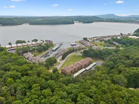 4319 Lakeshore Ln #301, Chattanooga, TN 37415