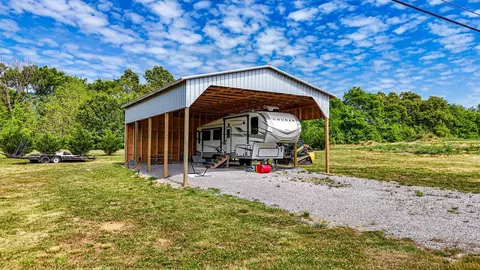 121 Morgan Rd, Trenton, GA 30752