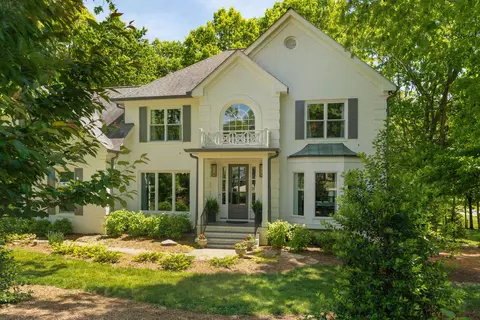 2404 Woodlair Way, Signal Mountain, TN 37377