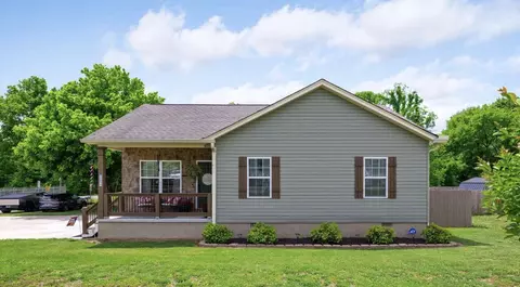 504 Retro Hughes Rd, Sale Creek, TN 37373