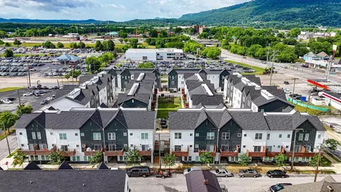 138 E 19th St, Chattanooga, TN 37408
