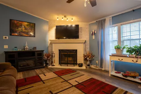 202 Moses Dr, Henagar, AL 35978