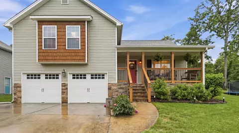 1848 Short Leaf Ln, Soddy Daisy, TN 37379