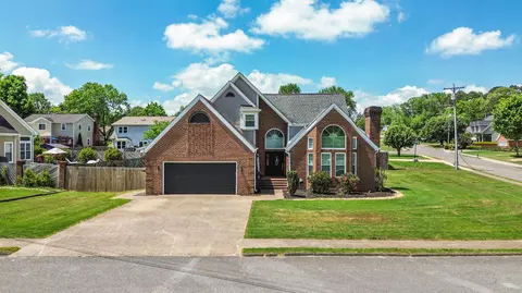 215 Hunters Run Cir NW, Cleveland, TN 37312