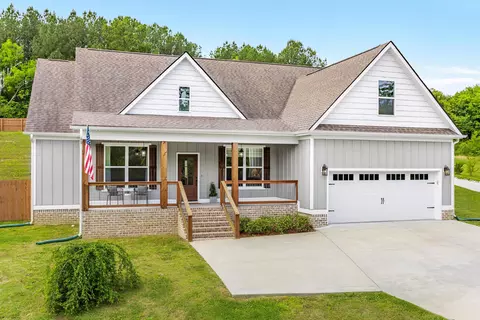 Exterior - 831 Dedmon Rd, Ringgold, GA 30736 photo 5 of 7