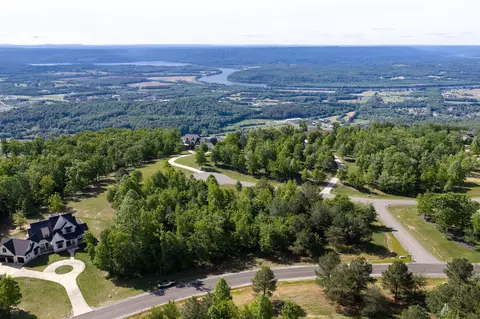 145 Eagle Eye Dr #RB37, Jasper, TN 37347